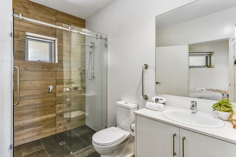 Bonnies Of Beachport - Dentist Find 4