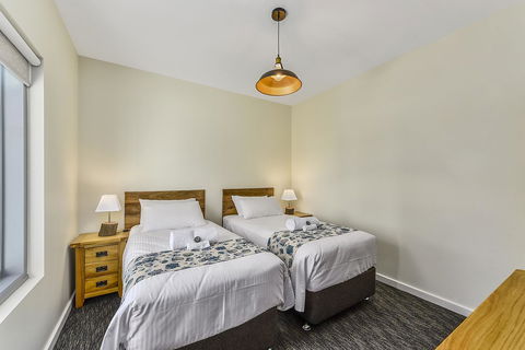 Bonnies Of Beachport - Dentist Find 39