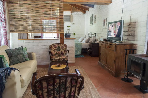 Trevalia Accommodation - Dentist Search 1