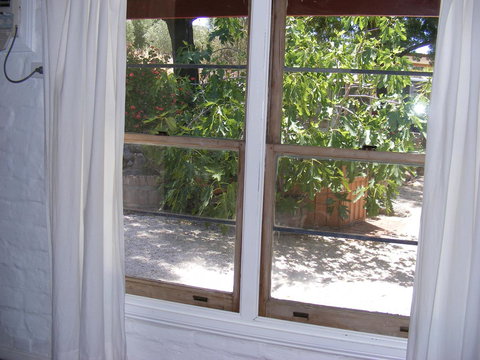 Trevalia Accommodation - Dentist Search 5