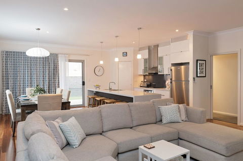 Boutique Getaway On Wright - Dentist Find 4