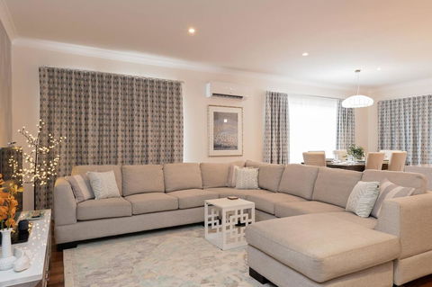 Boutique Getaway On Wright - Dentist Find 3