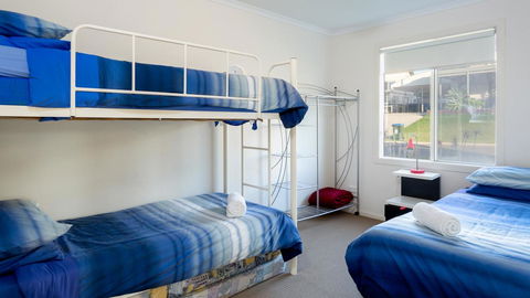 Rocks Beach House Victor Harbor - Dentist Find 7
