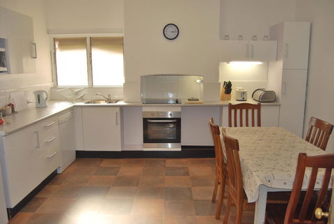 Jacaranda Cottage - Dentist Find 3