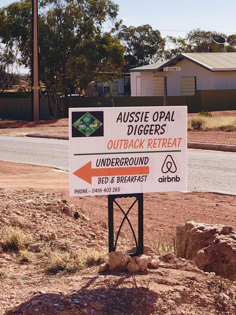 Aussie Opal Diggers Outback Retreat-Undergound - Dentist Search 24