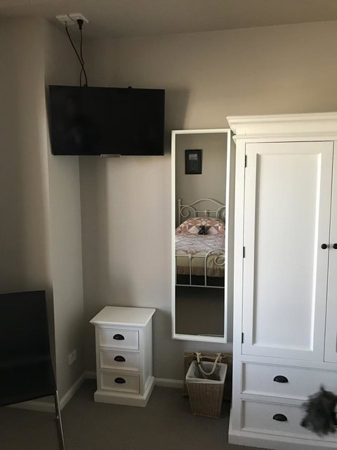 Rezare House Bed & Breakfast - Dentist Find 10
