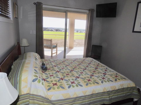 Rezare House Bed & Breakfast - Dentist Find 13
