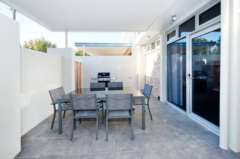 Loxton Courthouse Apartments - Dentist Find 18
