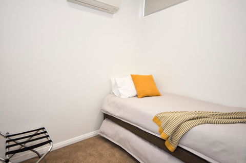 Loxton Courthouse Apartments - Dentist Find 0