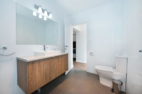 Loxton Courthouse Apartments - Dentist Find 14