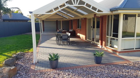 Aldinga Beach Overnighter Or Getaway Home - Dentist Find 1
