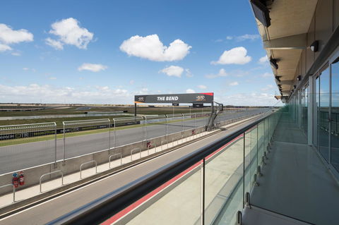 Rydges Pit Lane - Dentist Find 1