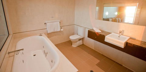 Port Lincoln Hotel - Dentist Find 7