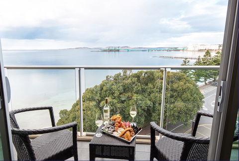Port Lincoln Hotel - Dentist Find 13
