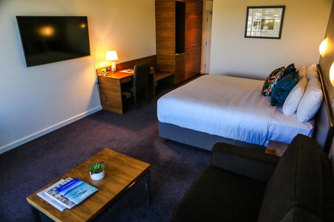Port Lincoln Hotel - Dentist Find 11