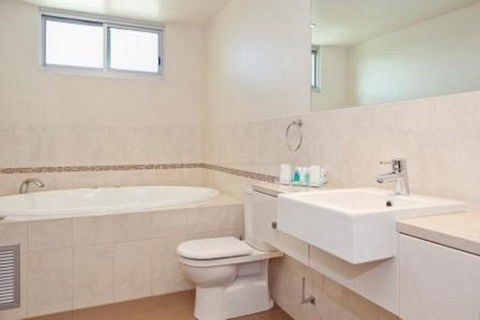 Port Lincoln Hotel - Dentist Find 1