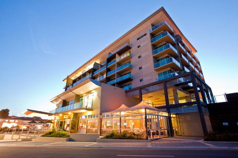 Port Lincoln Hotel - Dentist Find 18