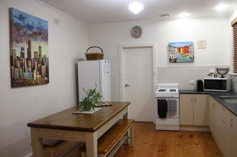 Grace Cottage - Dentist Find 8