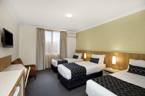 Adelaide Road Motor Lodge - Dentist Find 12