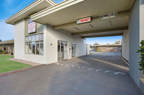 Adelaide Road Motor Lodge - Dentist Find 6