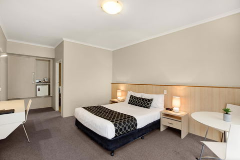 Adelaide Road Motor Lodge - Dentist Find 32