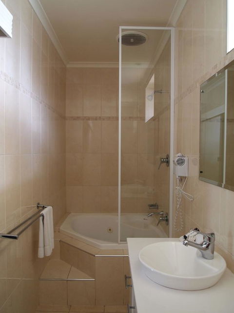 Hilton Motel - Dentist Find 44