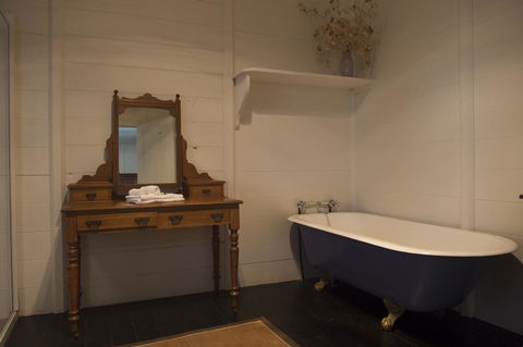 Hillview Heritage Hotel - Dentist Find 15