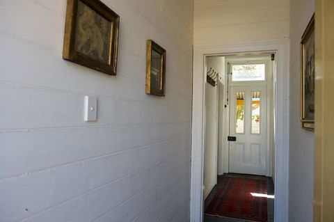 Hillview Heritage Hotel - Dentist Find 19