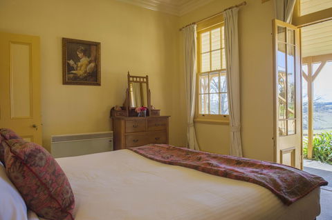 Hillview Heritage Hotel - Dentist Find 31