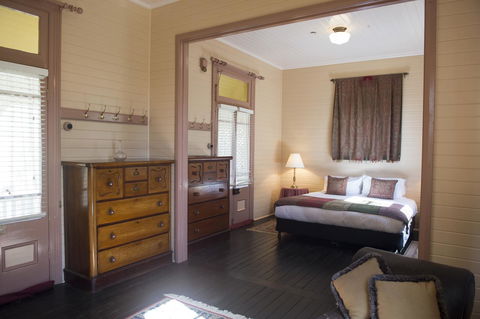 Hillview Heritage Hotel - Dentist Find 36