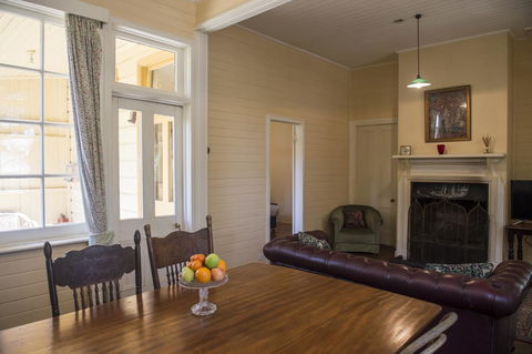 Hillview Heritage Hotel - Dentist Find 4