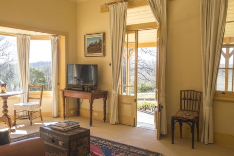 Hillview Heritage Hotel - Dentist Find 32