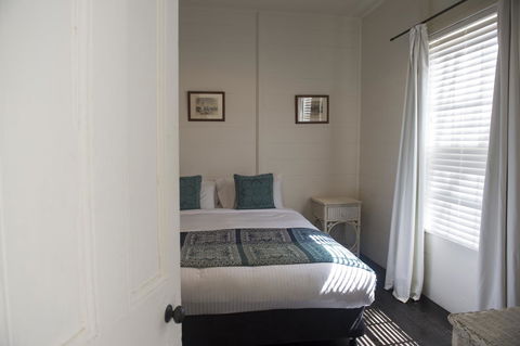 Hillview Heritage Hotel - Dentist Find 18