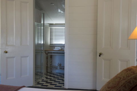 Hillview Heritage Hotel - Dentist Find 22