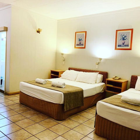 Pine Tree Motel - Dentist Find 24