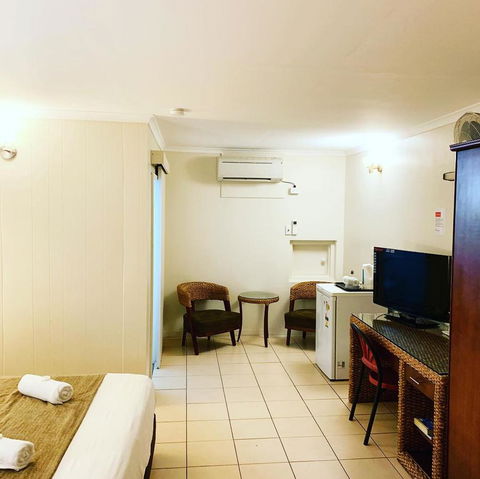 Pine Tree Motel - Dentist Find 34