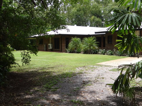 DARWIN'S SHADY ACRES RETREAT - Dentist Find 1