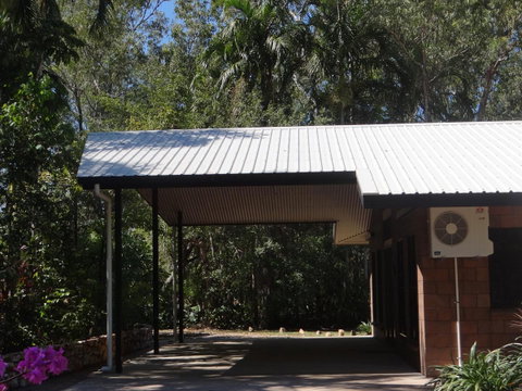 DARWIN'S SHADY ACRES RETREAT - Dentist Find 3
