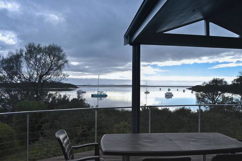 Rest A Shore Coffin Bay - Dentist Search 2