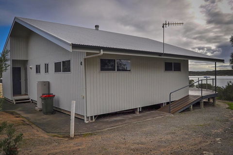 Rest A Shore Coffin Bay - Dentist Search 12