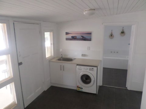 Dells Seaside Escape Moonta Bay - Dentist Find 6