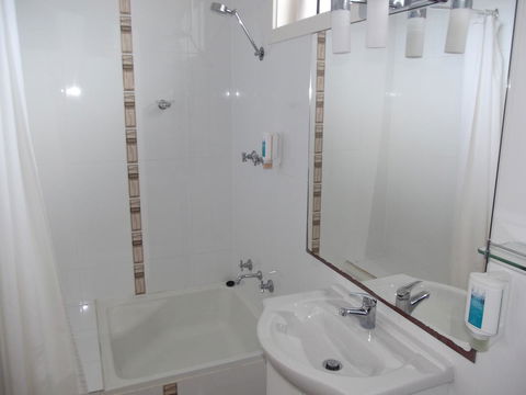 Guichen Bay Motel - Dentist Find 43