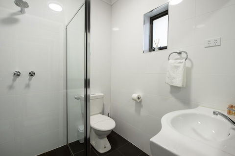 City Centre Motel Hotel - Dentist Find 11