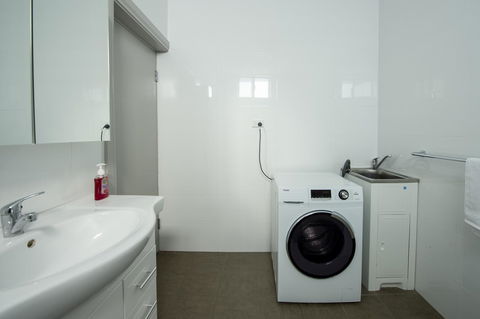 City Centre Motel Hotel - Dentist Find 26