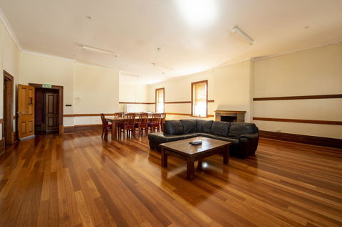 City Centre Motel Hotel - Dentist Find 37