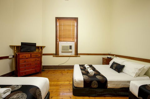 City Centre Motel Hotel - Dentist Find 1