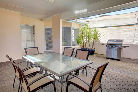 Bay Bliss - Dentist Search 2