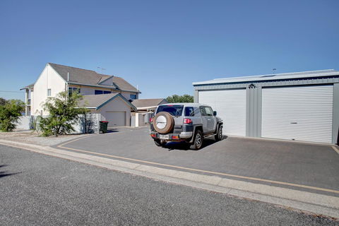 Bay Bliss - Dentist Search 6