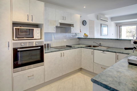 Bay Bliss - Dentist Search 7