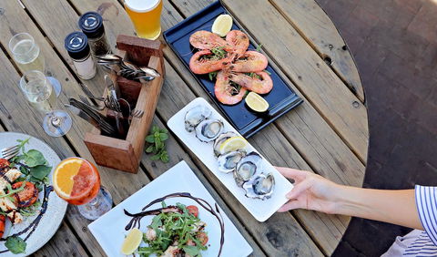 Caledonian Inn - Dentist Search 18